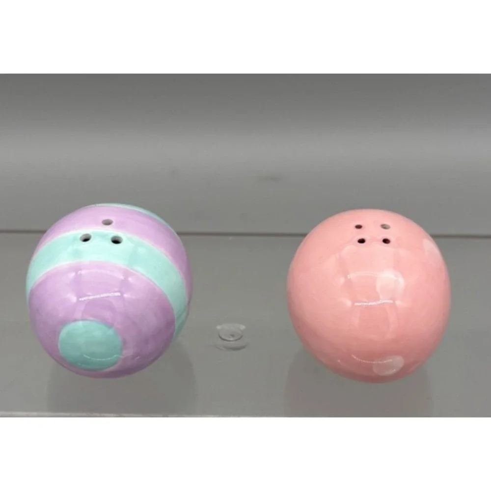 Vintage Silvestri‎ Easter Eggs Salt & Pepper Shakers Ceramic Pastel Pink Purple